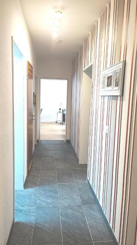 Moderne 3 Zi Ferienwohnung in อัลทาสเทนแบร์ก