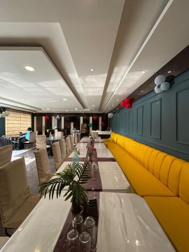 Hotel Milan Palace & Banquey in Mirzapur