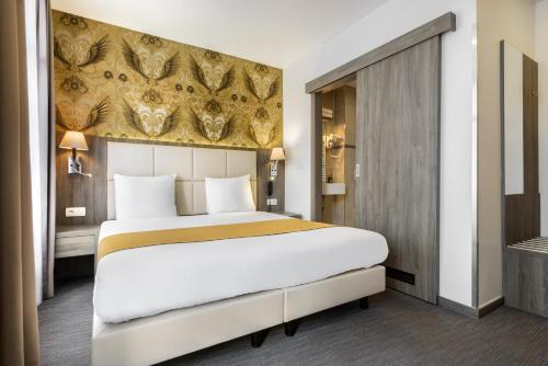 Standard Double or Twin Room image 3