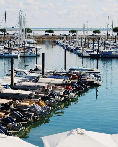 Suite with Harbor View (2 people) image 1
