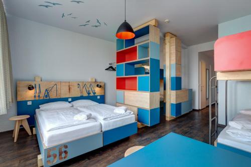 5-Bed Room image 4