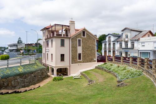 Dārzs, Apartamento con jardín en San Sadurniño (Apartamento con jardin en San Sadurnino) in Moeche