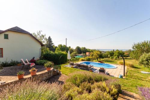 2BR Lavender Hideaway House by NW in Cserszegtomaj