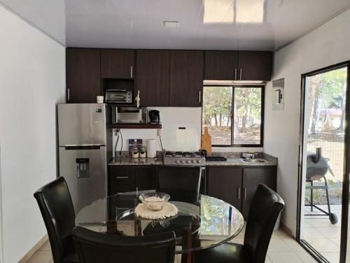 The house of the waves in Barra De Santiago