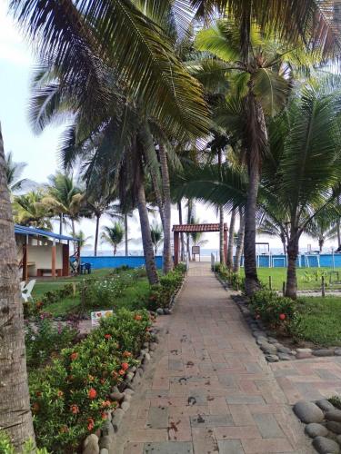 The house of the waves in Barra De Santiago