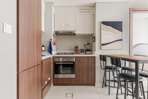 Luxury2BR|Canal View|Free parking & water|Downtown - image 12