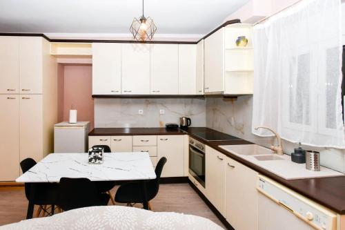 مطبخ, Peaceful Getaways in Samos in Nea Poli