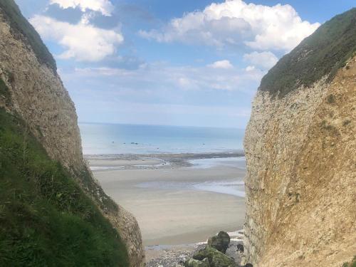 Longère mer et campagne - 8pers 4ch 3sdb 3étoiles - parking privé - réservation 4 nuits minimum (Longere mer et campagne - 8pers 4ch 3sdb 3etoiles - parking prive - reservation 4 nuits minimum) in Angiens