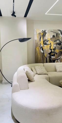 Three bedroom apartment with a distinctive design- شقه بتصميم مميز, Kairo