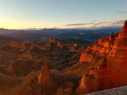 casa rural San Vicente Borrenes in 博雷內斯