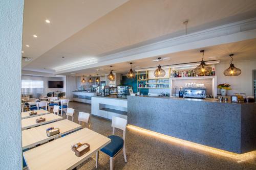 ผับ/เลาจน์, โรงแรมกาสเตลโล (Hotel Castello) in กอลโฟ อรันชี