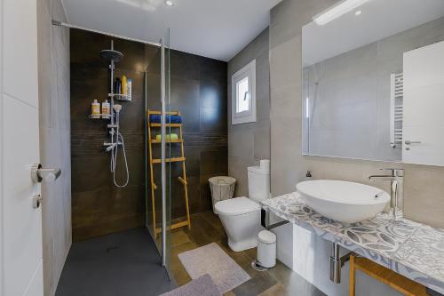 Victors Rooms - Habitaciones Privadas en mi Acogedor Chalet, Madrid (photo 7)