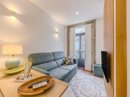 Almada Comfy, Порту