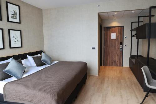 External View Double Room image 3