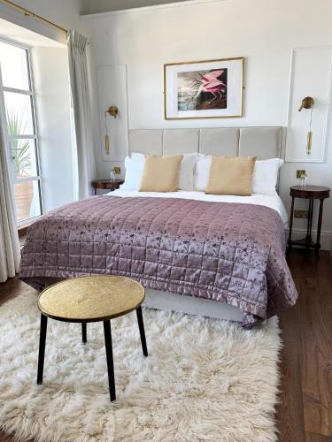 Deluxe Double Room with Balcony and Sea View image 3