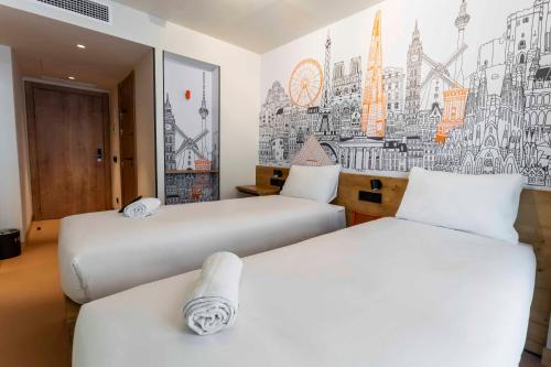 Twin Room image 2