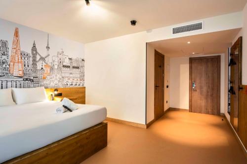 Double Room - Disability Access image 9