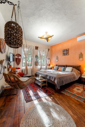 1 queen bed