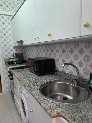 Sunrise Apartment en Playa de la Concha - image 4