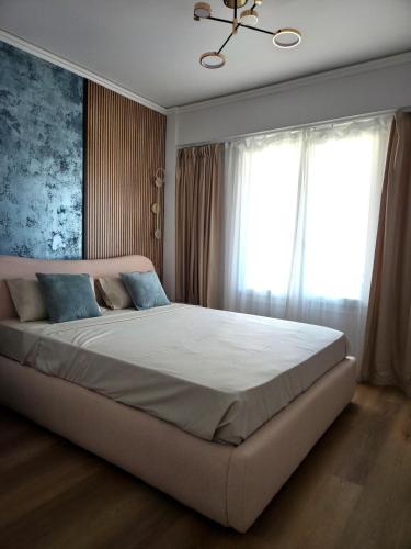 Three-Bedroom Apartment image 10