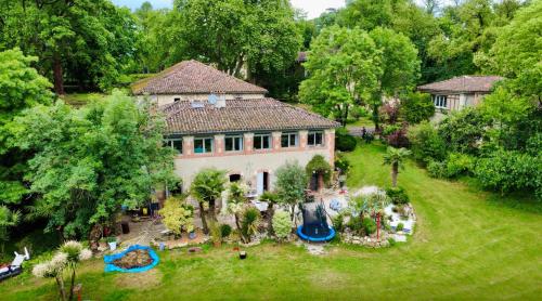 Maison Atypique dans le Gers avec activités gîte à louer Durban