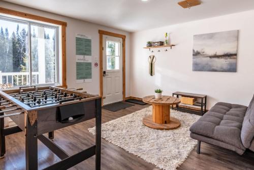 Chalet du Loup - Spa & Game room in Saint-Alexis-Des-Monts (QC)