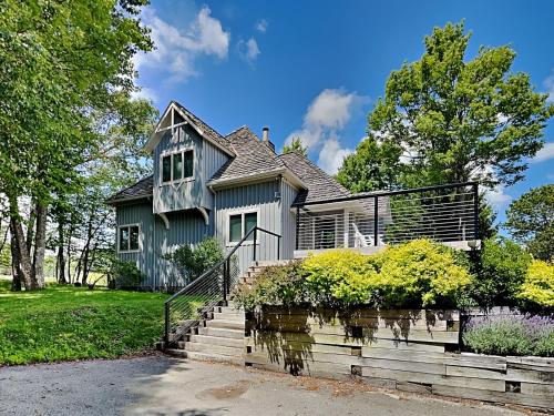 Main Street Retreat in McHenry, USA