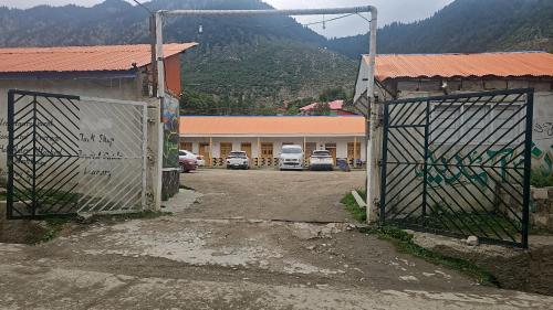 Green World Hotel and restaurant, Tāl (photo 3)
