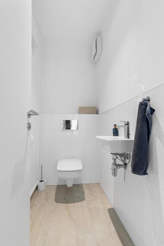 Stylish Urban apartment-Garden&Parking&AC, Братислава (фото 6)