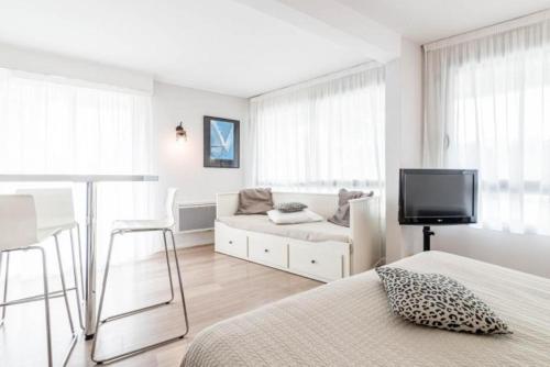Le Crystal Dinard Plage - image 8