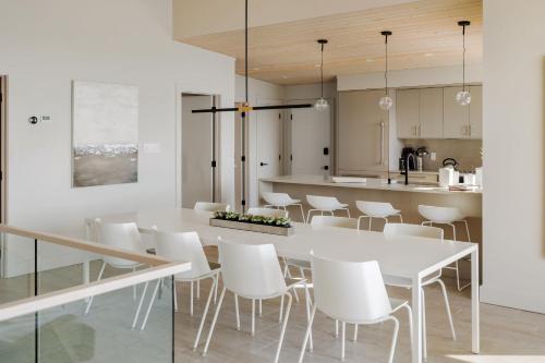 Konyha, Lakeview House by Leavetown Vacations in Young's Cove (ON)