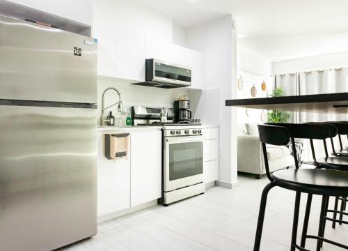 AQUA Casa A1 - Private & FUN 3 BR House with Pool in Dorado del Mar in 多拉多