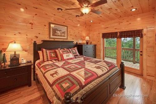 Hotellihuone, Knotty Pine Delight Holiday home in Pittman Center