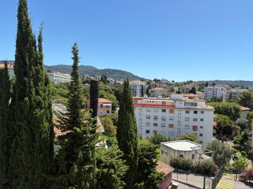 Stunning 2 bedroom apartment with Terrace and Sea view, Nice Cimiez Liberation, Nicea (zdjęcie 7)