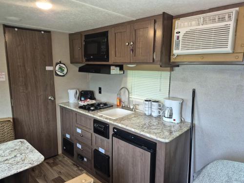 Moceanset Getaways - Elegant, Ocean, Mountain and Sunset Views "Camping Experience" in Dingwall (NS)