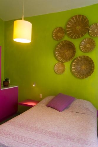 Standard Room with Shared Bathroom image 4