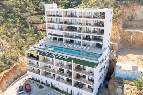 The best views and location 2 BD - image 4