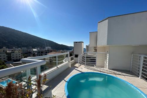 Penthouse Apartment room in Cobertura com piscina e vista mar