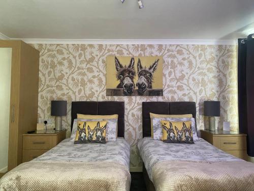 Twin Room image 1