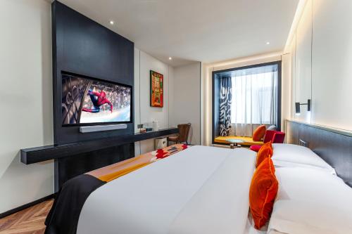 room detail thumbnail 1