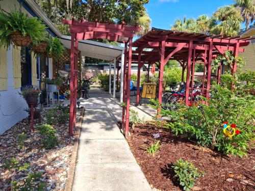 The Three Sisters - Pelican Crystal River FL