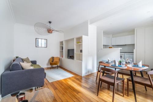Charming flat, center of Paris, Paryż