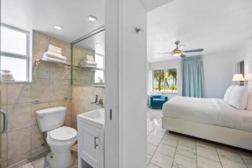 King Room with Oceanfront View image 6