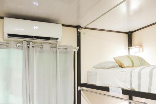 1 bunk bed