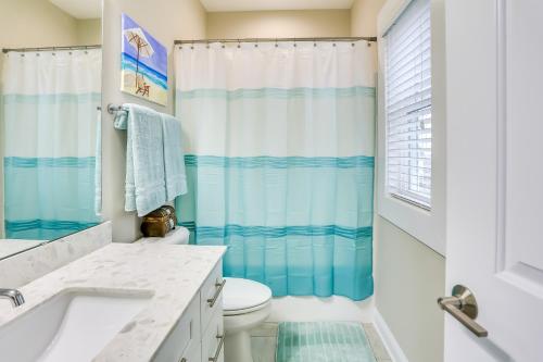 Surf City Home with Outdoor Shower-Walk to Beach - image 6