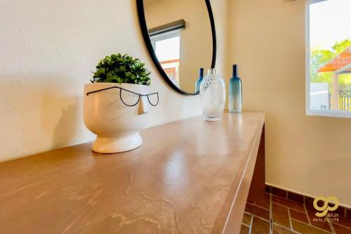 Chic Studio Kitchen WiFi TV Steps to Beach in El Centenario