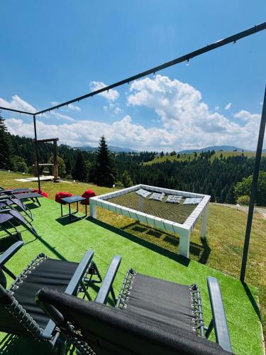 Kert, Tihuța Village (Tihuta Village) in Piatra-Fantanele