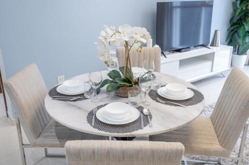Luxury Apartment l 2 min walk from Dubai Mall, Dubaj (zdjęcie 3)