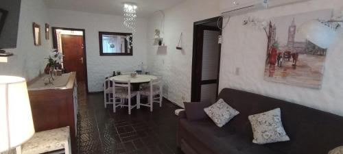 One-Bedroom Apartment image 6