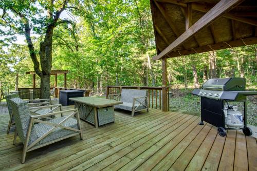 Walk to Pomme de Terre Lake: Pet-Friendly Escape